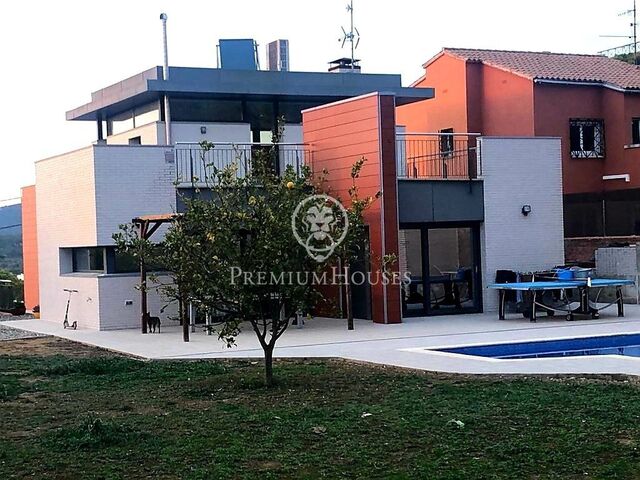 Detached House with Swimming Pool for Sale in Mas D'en Serra